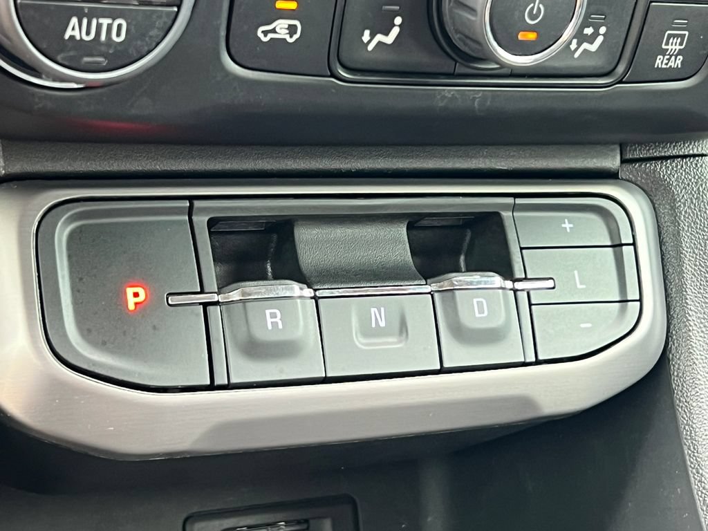 Used 2023 GMC Acadia AT4 w/ Technology Package AWD/4WD image 29