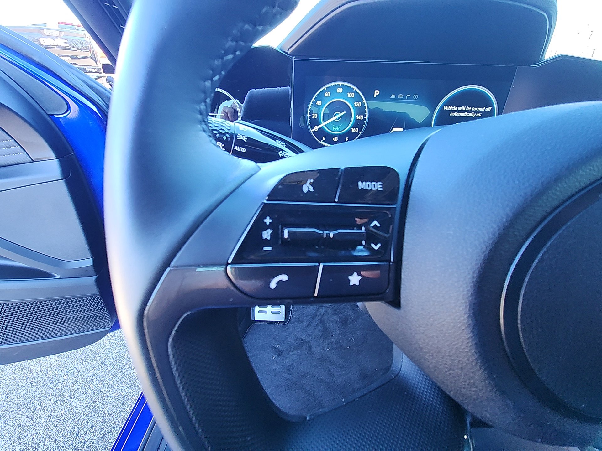 Used 2025 Hyundai Elantra SEL w/ Cargo Package image 18