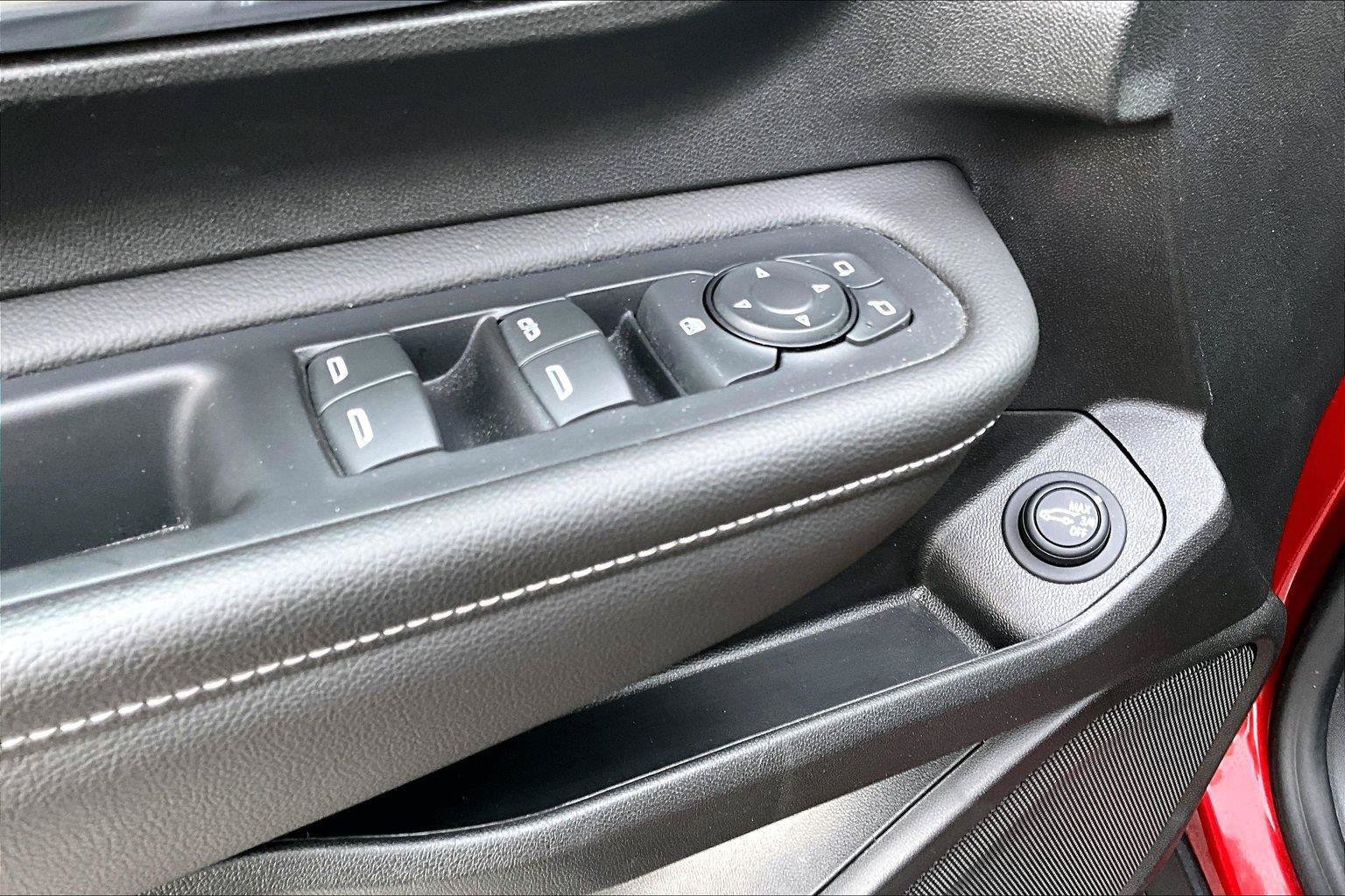 Used 2023 GMC Terrain SLT w/ Elevation Edition AWD/4WD image 37