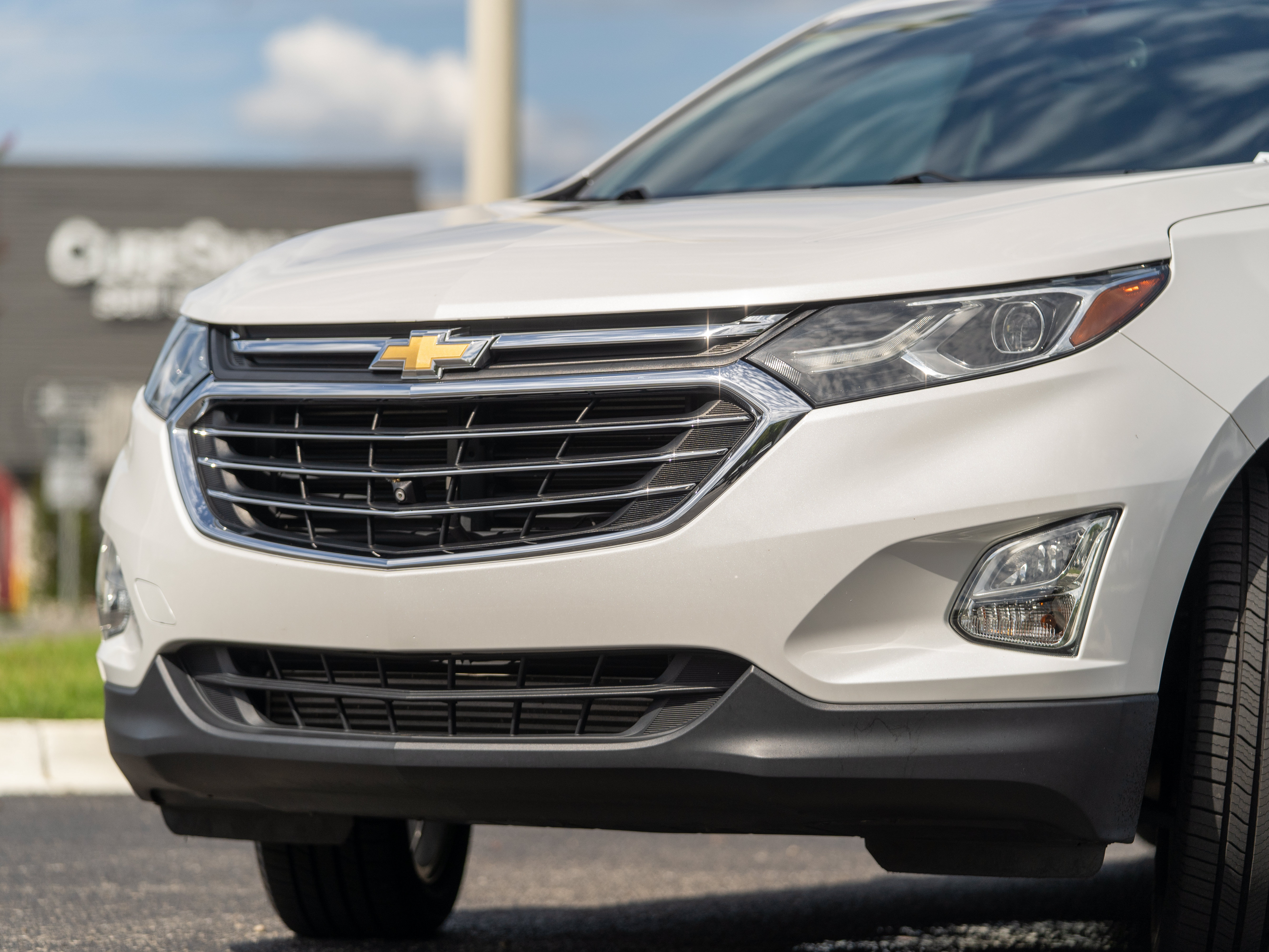 Used 2020 Chevrolet Equinox Premier FWD image 36