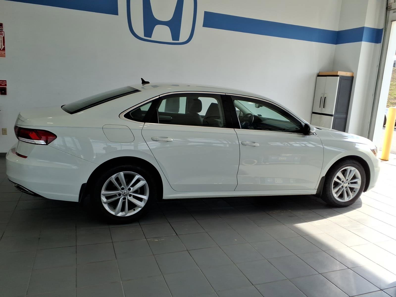 Used 2020 Volkswagen Passat 2.0T SE image 4