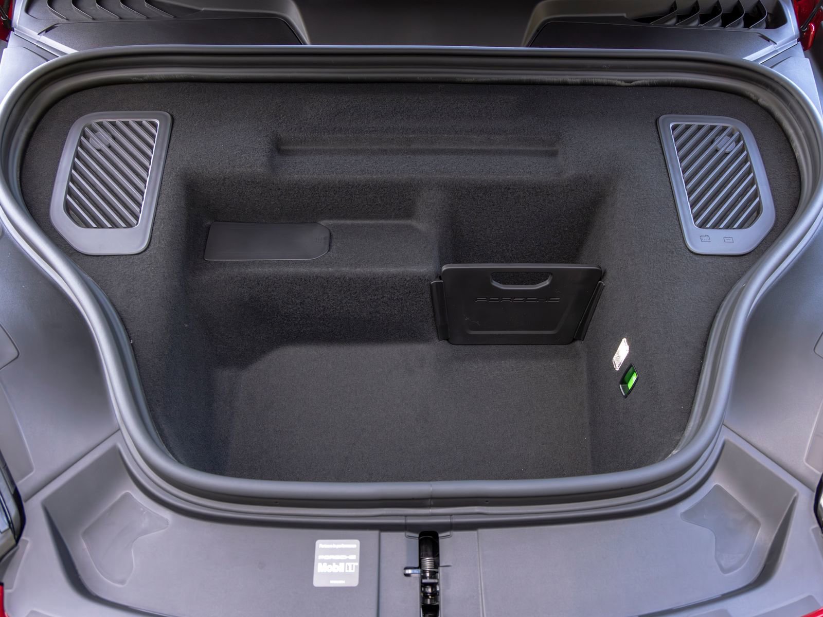 New 2026 Porsche Macan 4 Electric AWD/4WD image 60