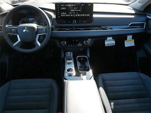 New 2026 Mitsubishi Outlander SE image 7