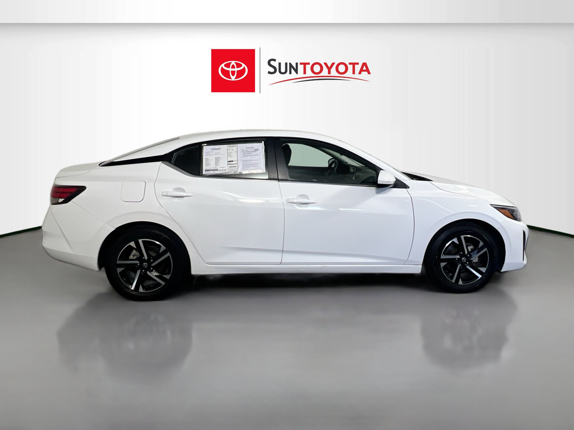 Used 2024 Nissan Sentra SV FWD image 3