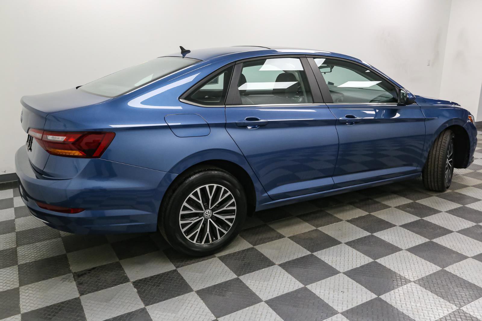 Certified 2019 Volkswagen Jetta SE image 10
