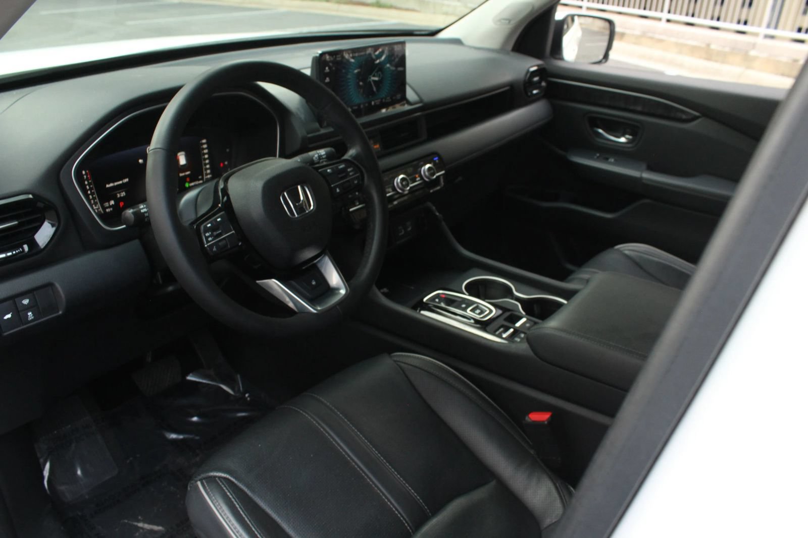 Used 2023 Honda Pilot Elite image 13