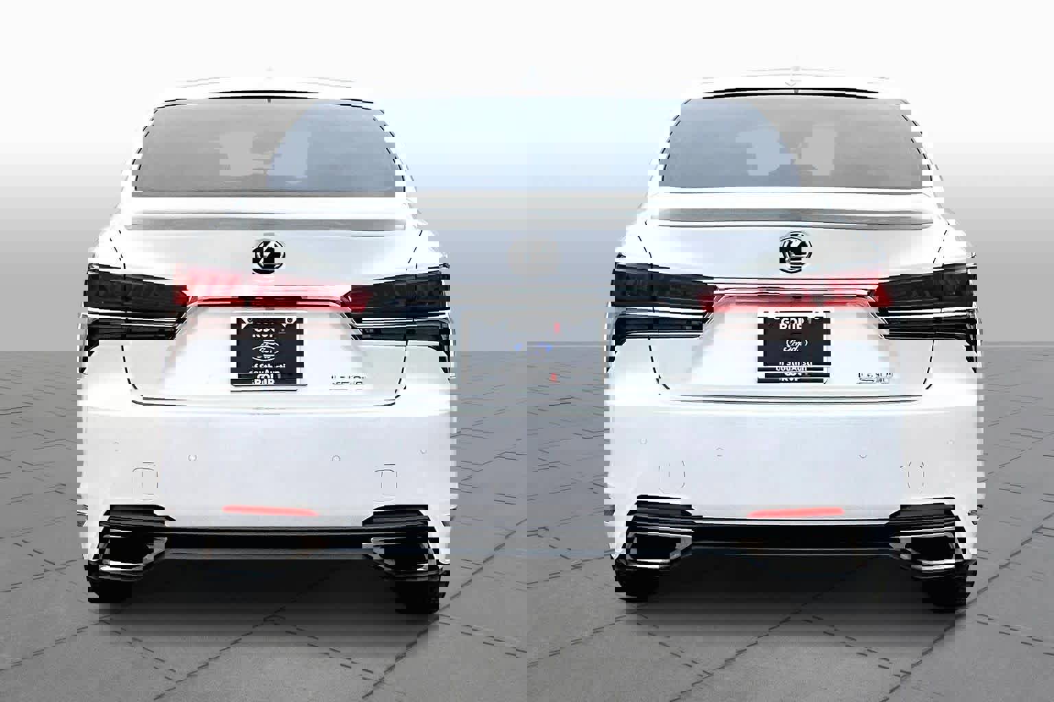 Used 2020 Lexus LS 500 image 5