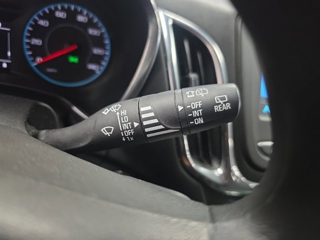 Certified 2018 Chevrolet Equinox LT FWD image 24