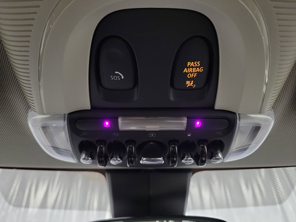 Used 2020 MINI Cooper Clubman S w/ Signature Upholstery Package image 21