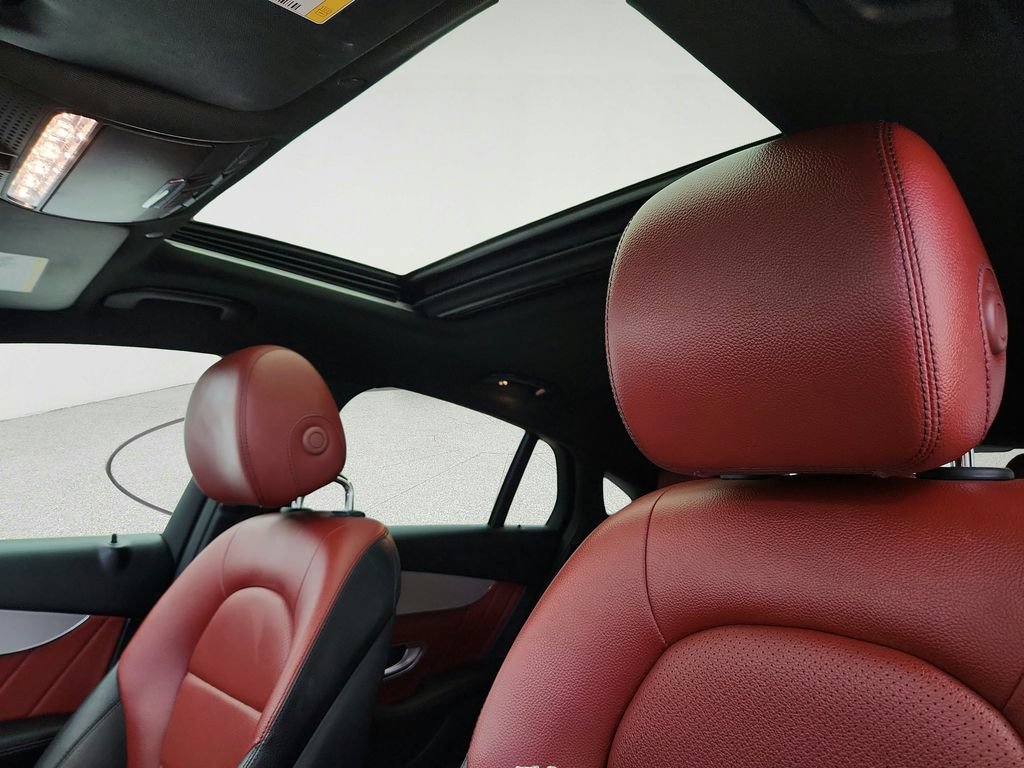 Used 2021 Mercedes-Benz GLC 300 4MATIC Coupe image 11