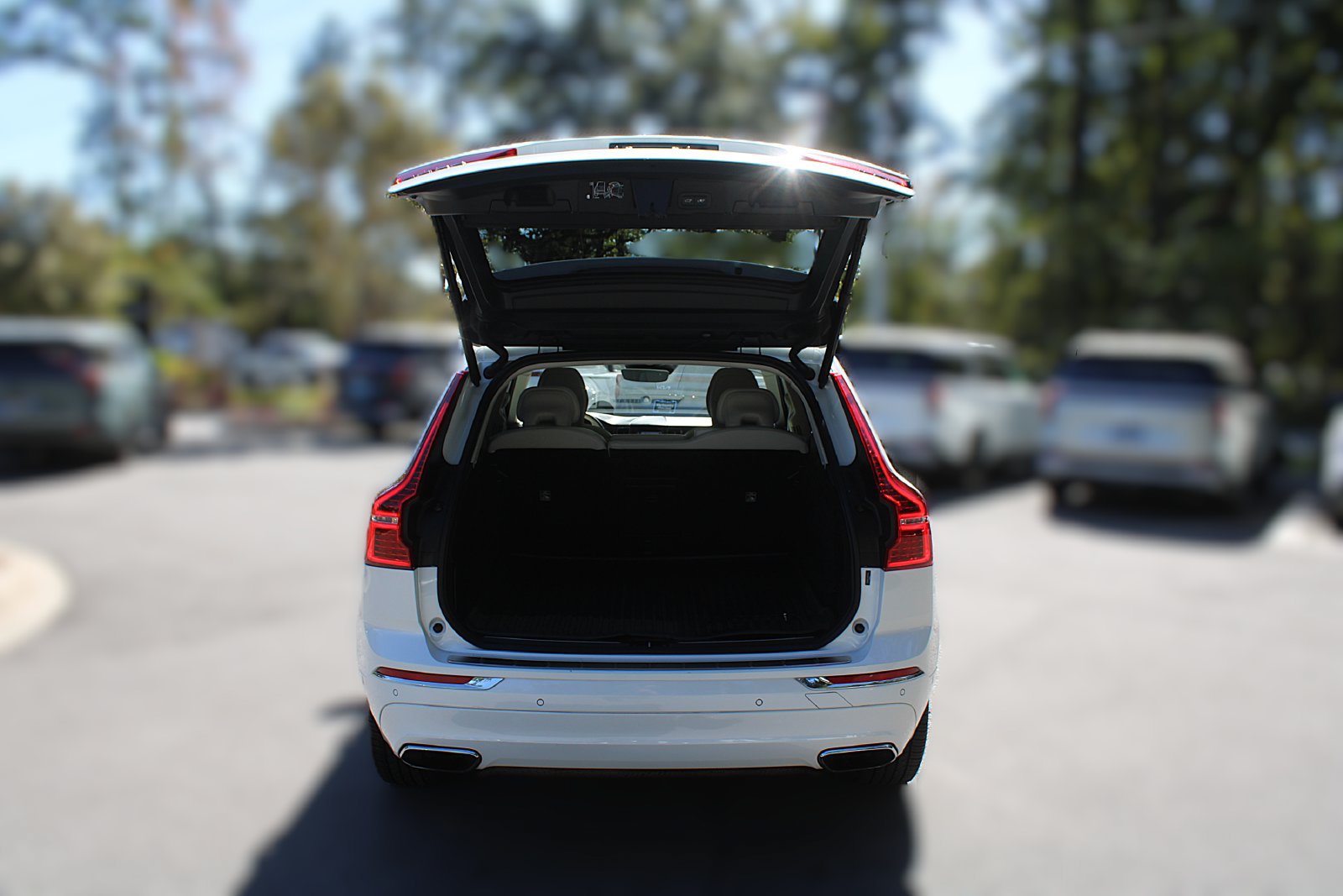 Used 2021 Volvo XC60 T5 Inscription w/ Advanced Package AWD/4WD image 10