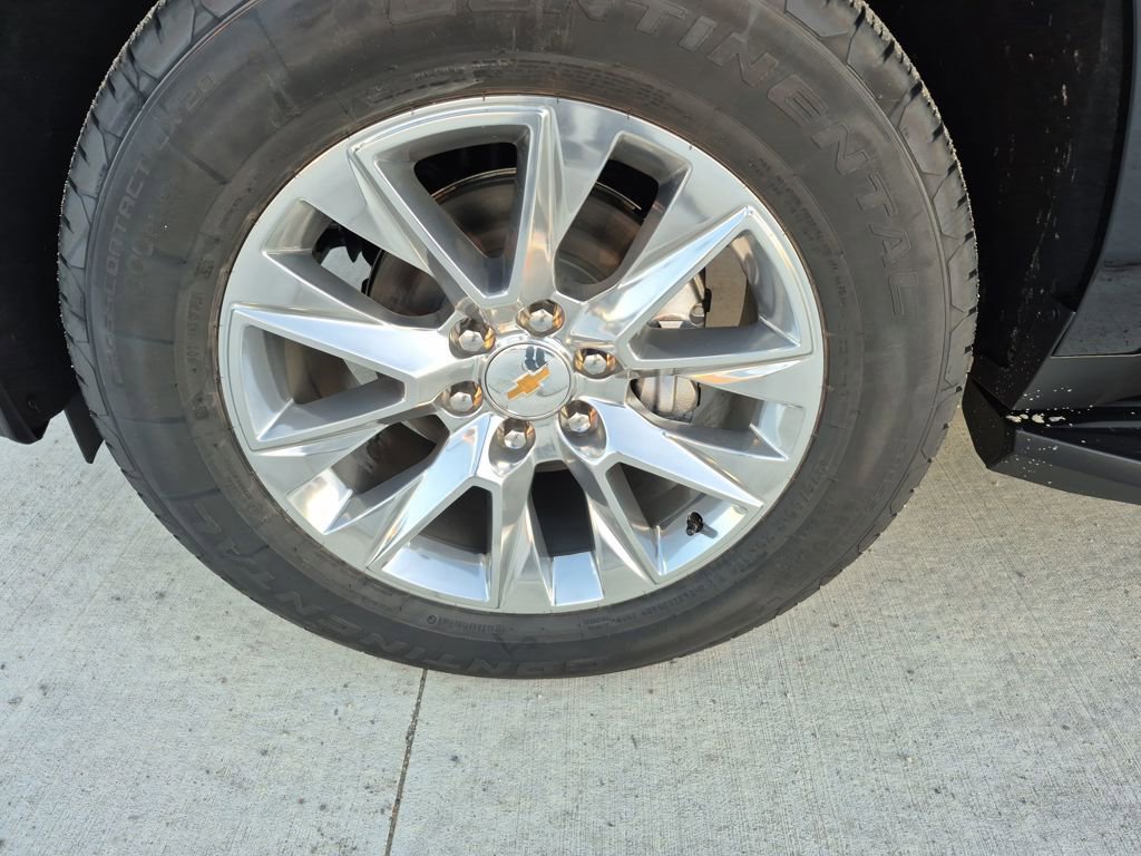 New 2026 Chevrolet Suburban Premier image 27