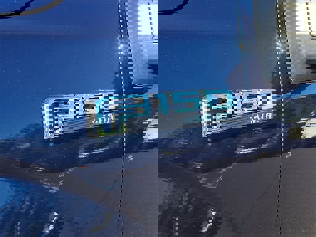 Used 2016 Ford F150 Lariat image 28