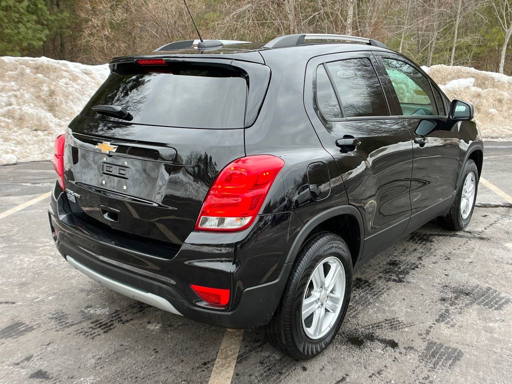 Used 2022 Chevrolet Trax LT w/ LT Convenience Package image 5