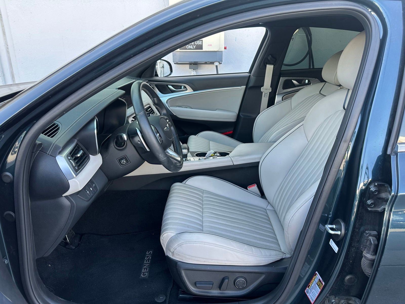 Used 2023 Genesis G70 2.0T w/ Sport Prestige Package RWD image 2