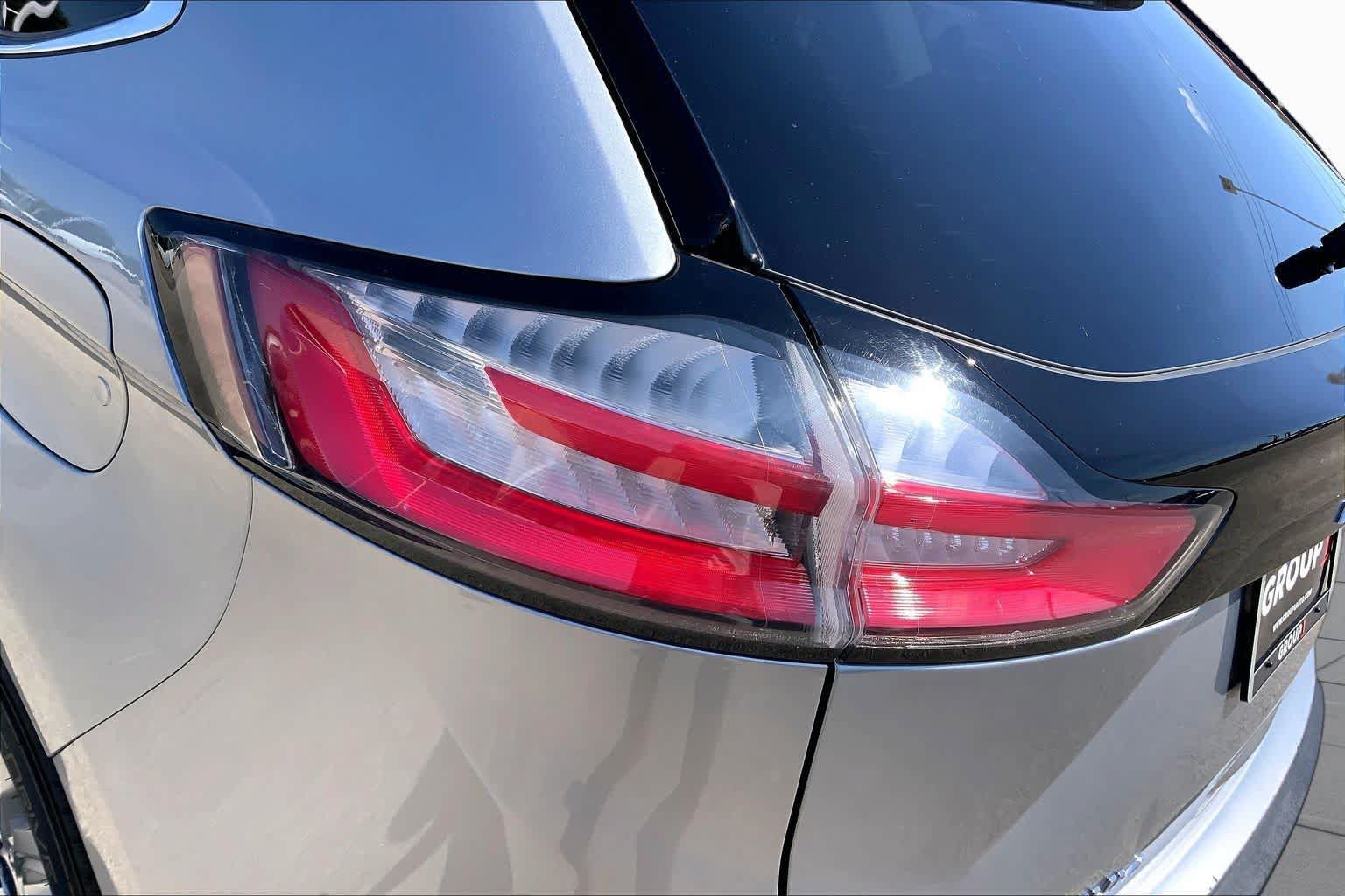Used 2022 Ford Edge Titanium w/ Equipment Group 301A AWD/4WD image 29