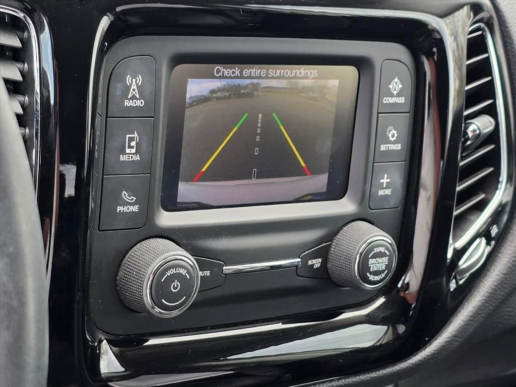 Used 2018 Jeep Compass Latitude image 5