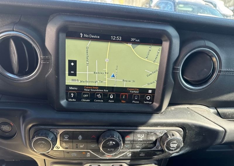 Used 2022 Jeep Wrangler Unlimited Sahara w/ Cold Weather Group image 12