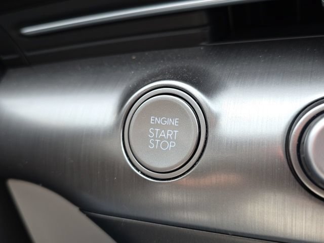 Certified 2025 Hyundai Kona SE FWD image 10
