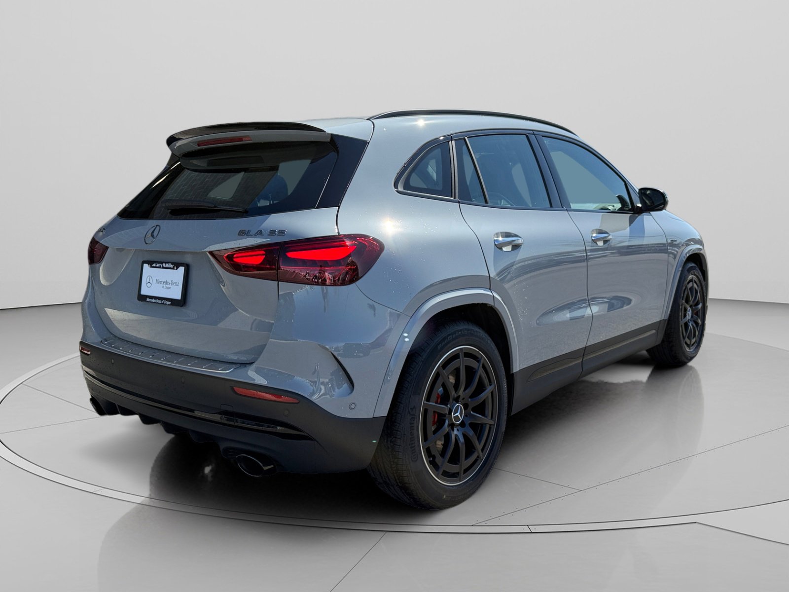 New 2026 Mercedes-Benz GLA 35 AMG 4MATIC image 5