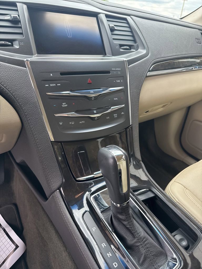 Used 2014 Lincoln MKS AWD w/ Equipment Group 201A image 18
