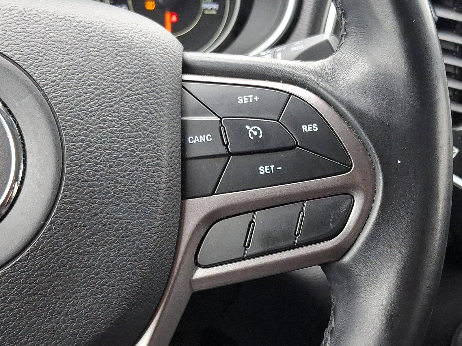 Used 2019 Jeep Cherokee Latitude Plus image 21