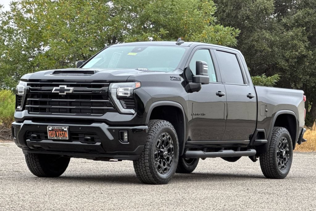 Used 2024 Chevrolet Silverado 2500 LTZ w/ LTZ Plus Package AWD/4WD image 8