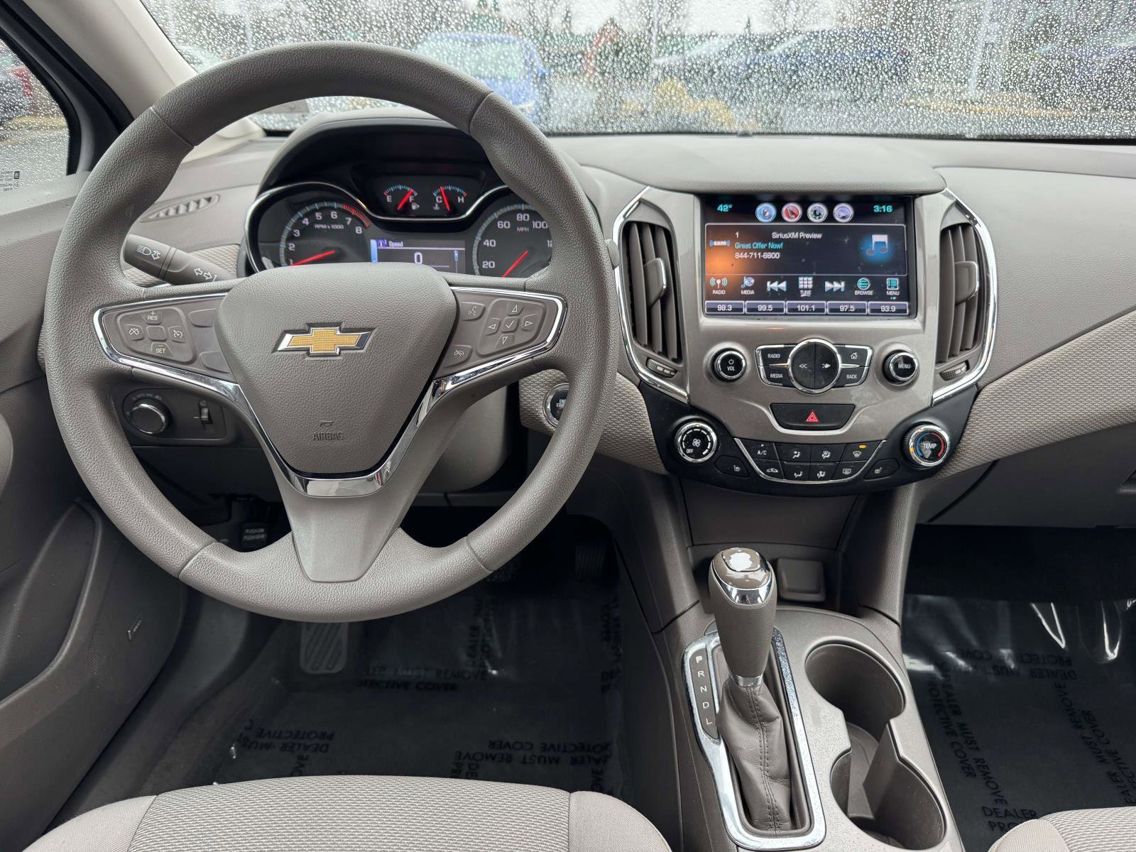 Used 2018 Chevrolet Cruze LT w/ Sun And Sound Package image 15