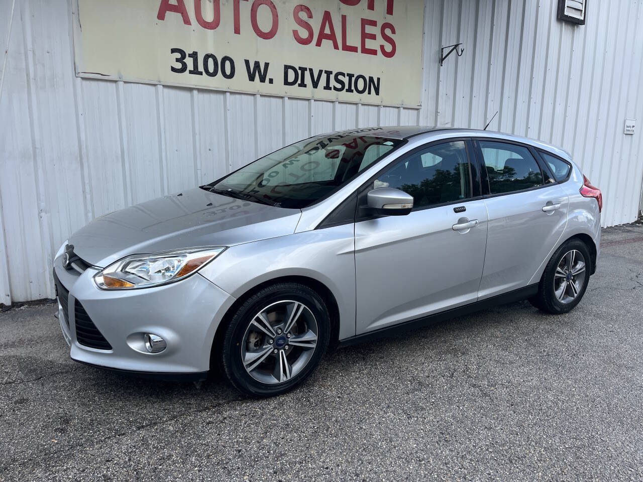 Used 2014 Ford Focus SE w/ SE Sport Package FWD image 4