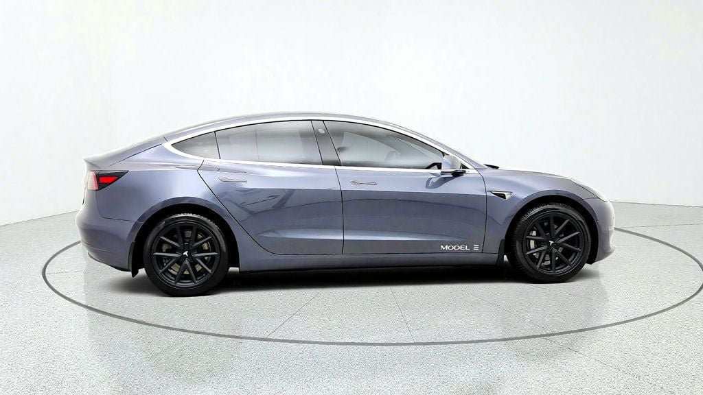 Used 2019 Tesla Model 3 Long Range AWD/4WD image 4