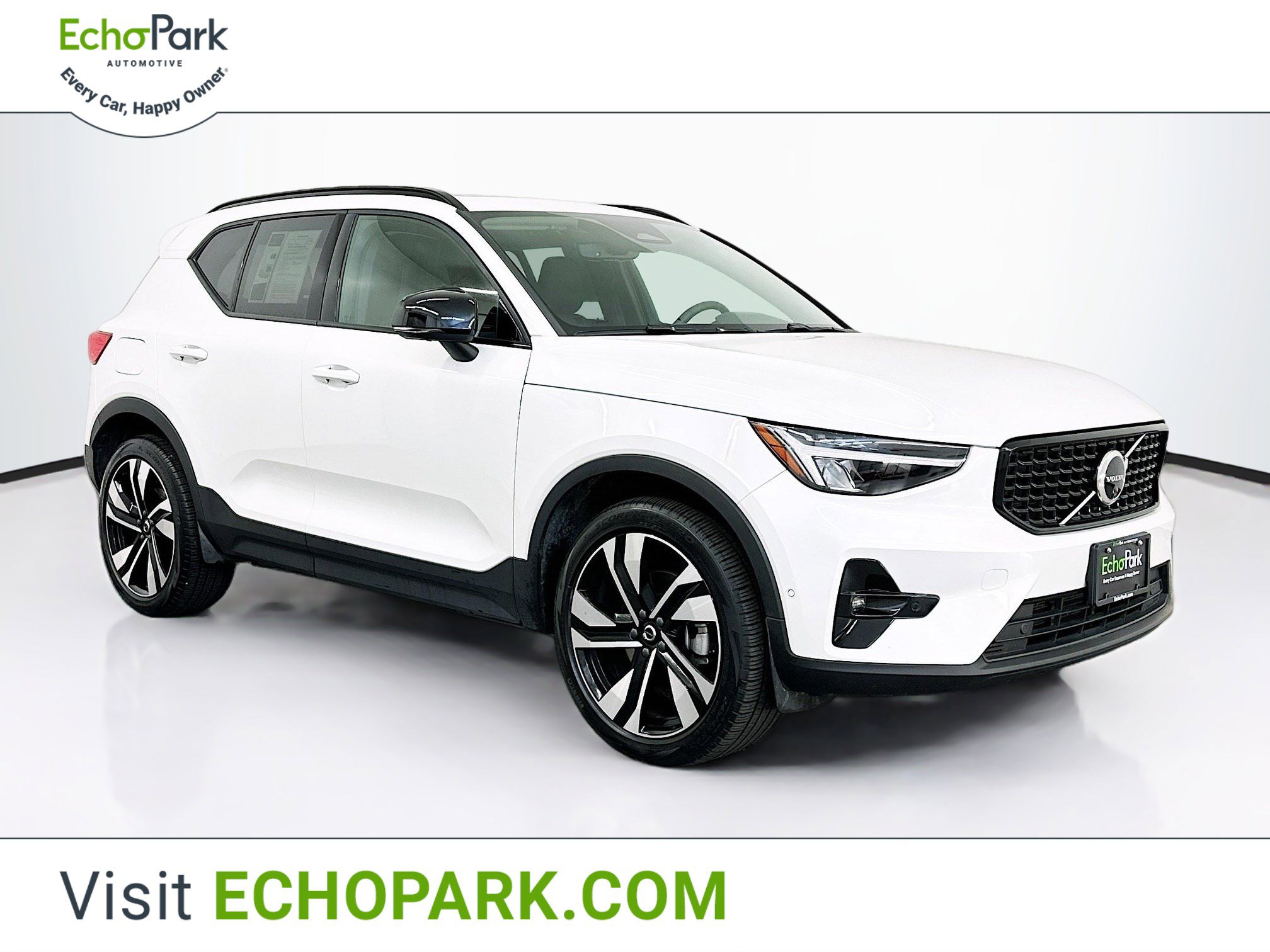 Used 2025 Volvo XC40 B5 Plus