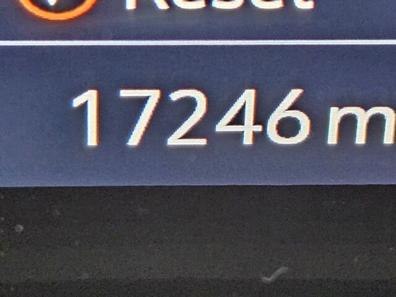 Used 2021 Buick Envision Avenir w/ Technology Package II image 25