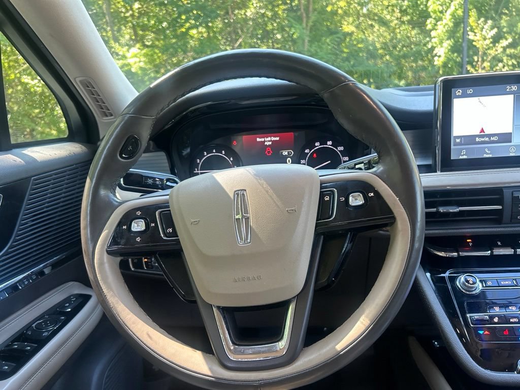 Used 2022 Lincoln Corsair AWD w/ Premium Package image 12