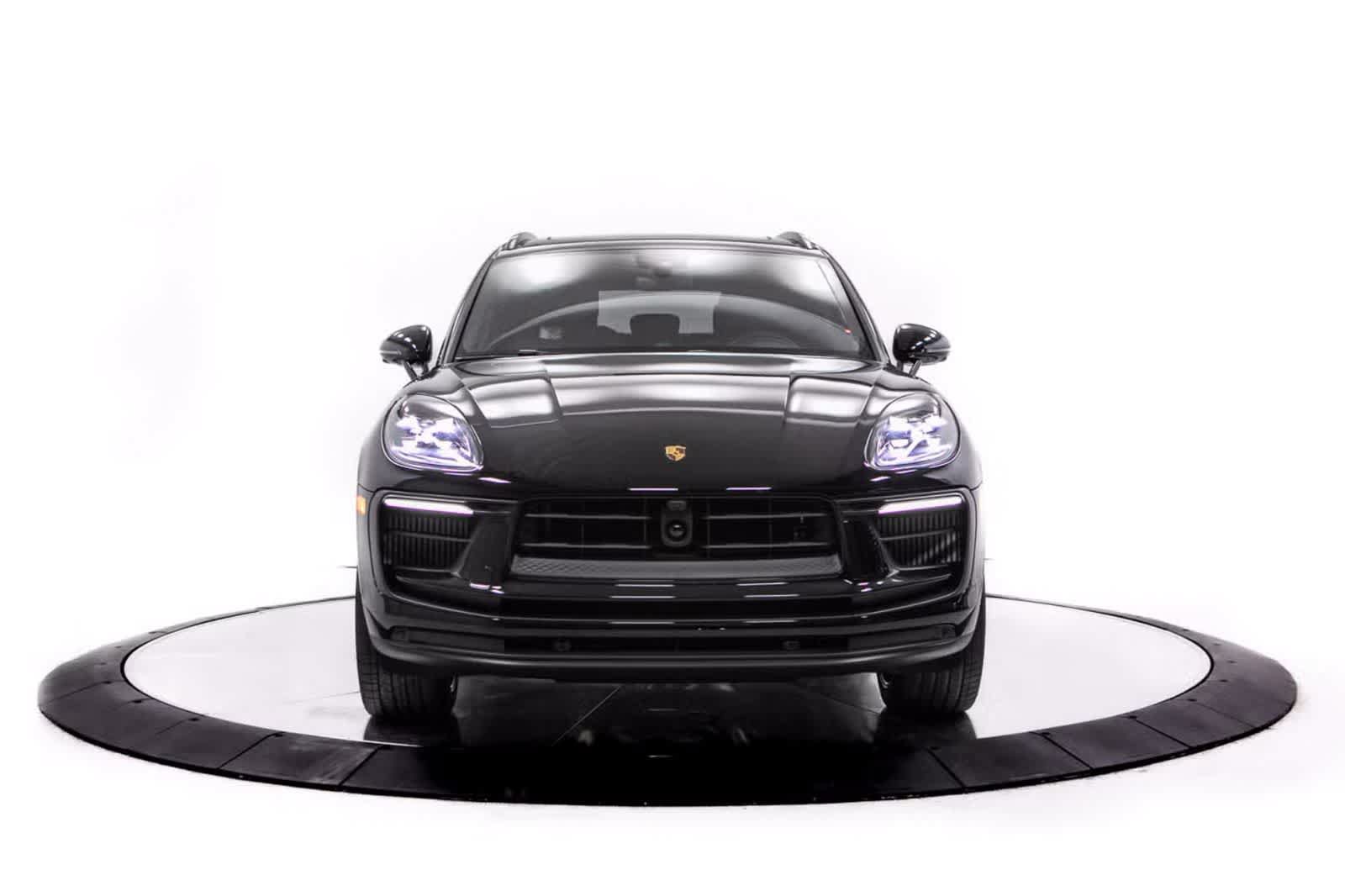 Certified 2026 Porsche Macan S AWD/4WD image 10