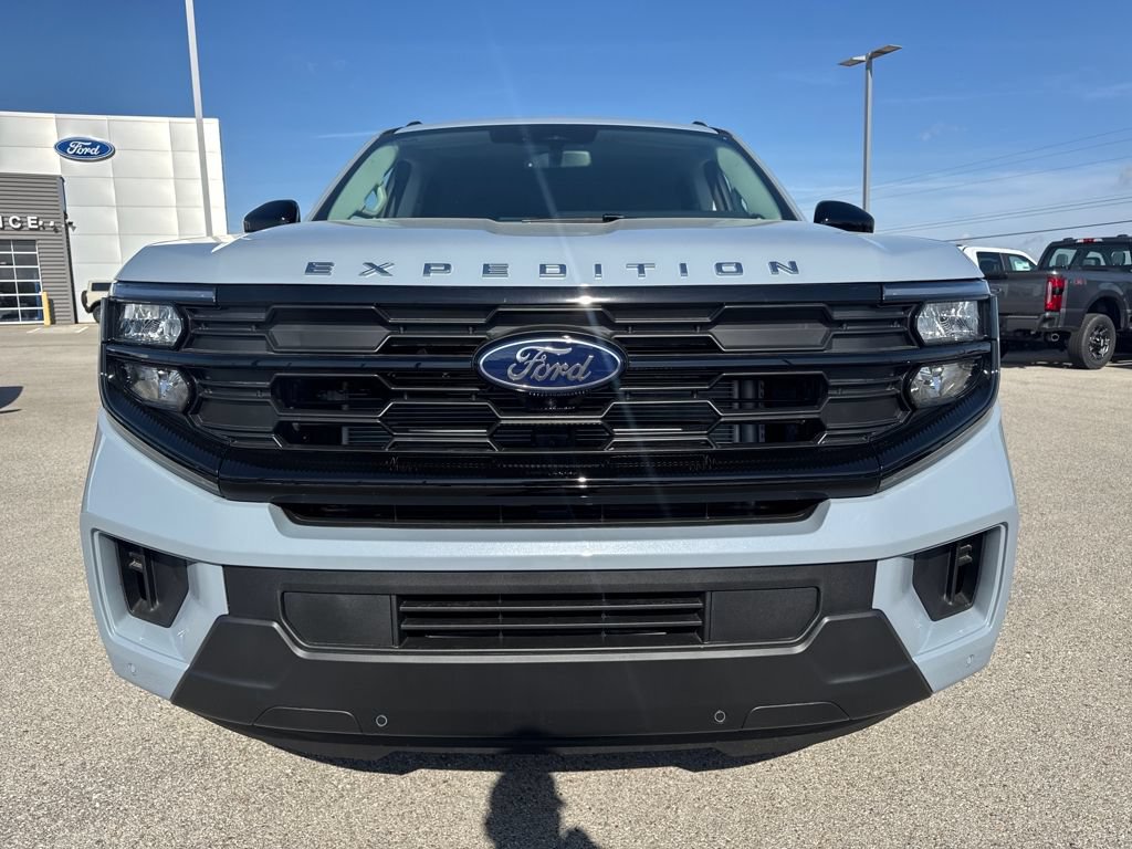 New 2026 Ford Expedition Active RWD image 9