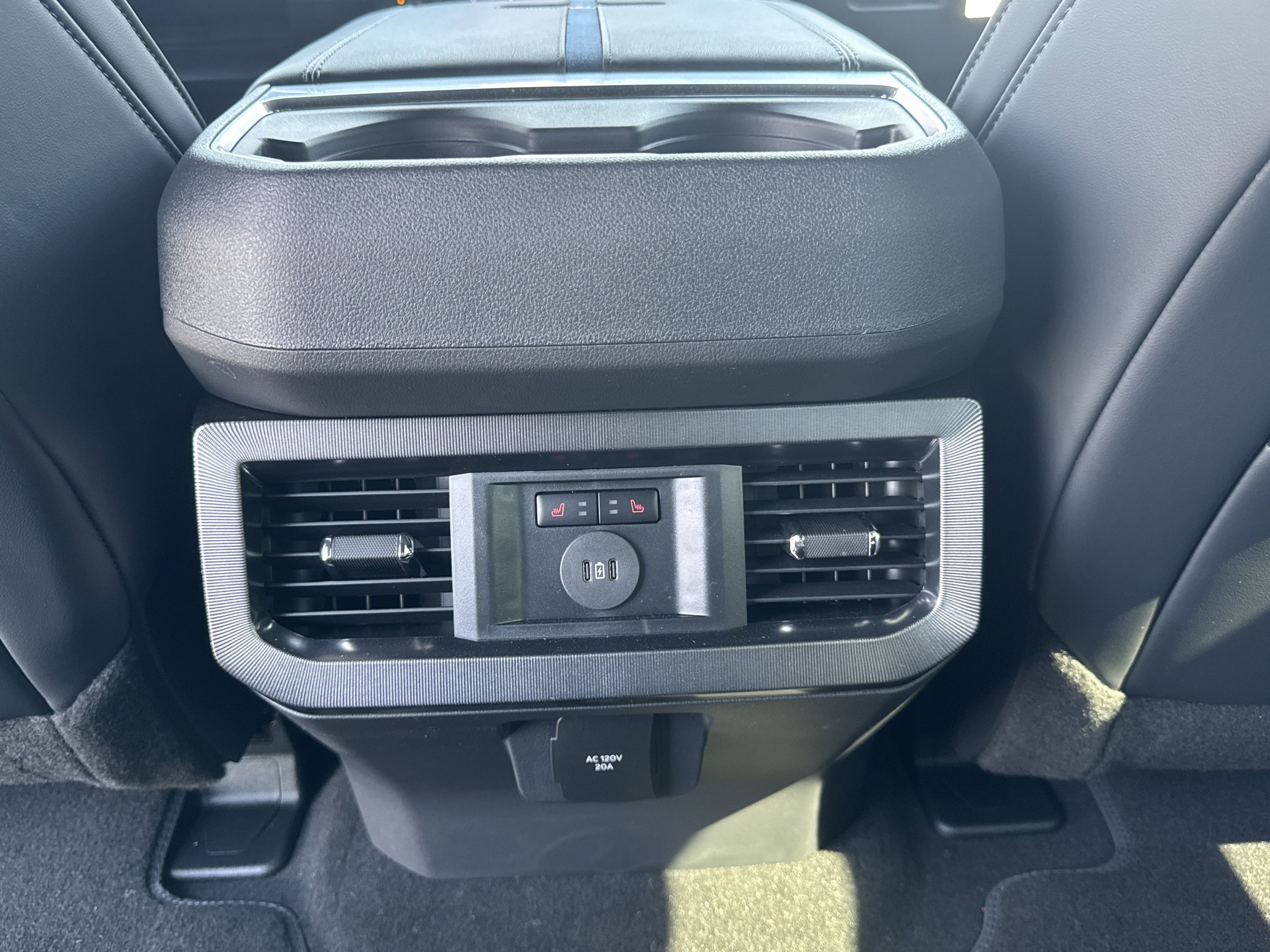 New 2026 Ford F450 Platinum image 22