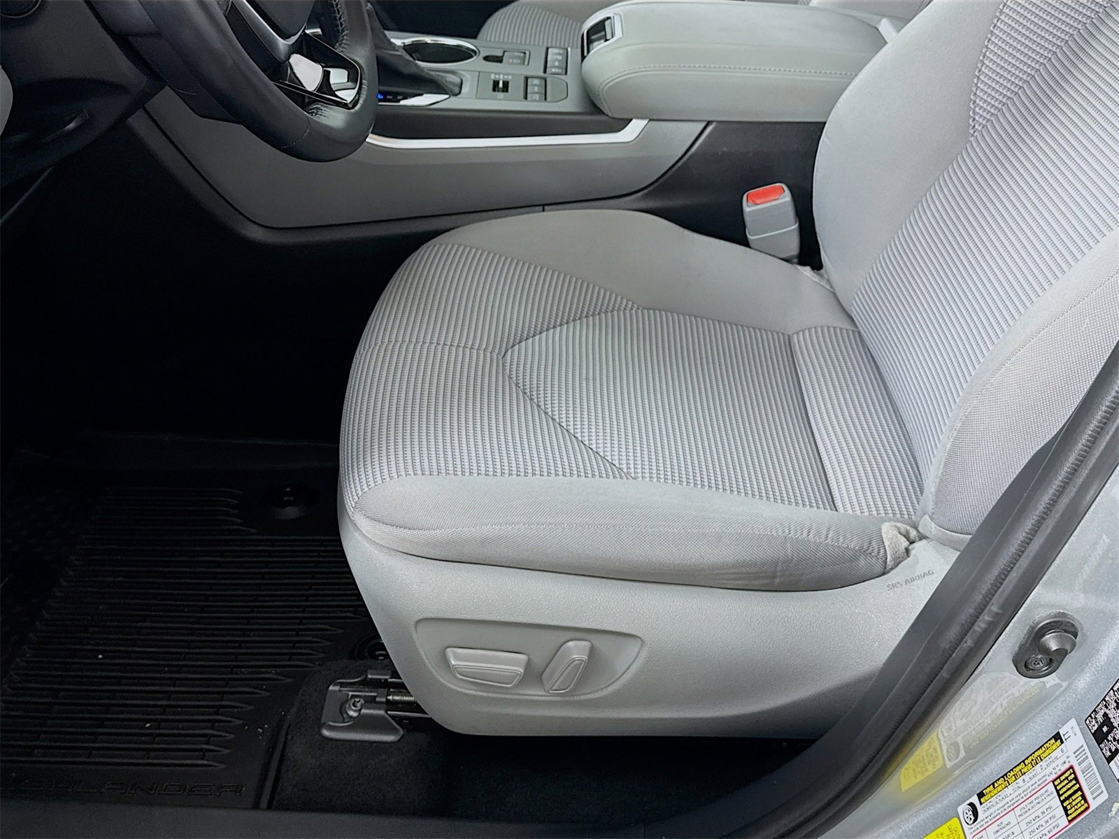 Certified 2021 Toyota Highlander LE image 12