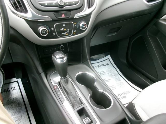 Used 2020 Chevrolet Equinox LS FWD image 12
