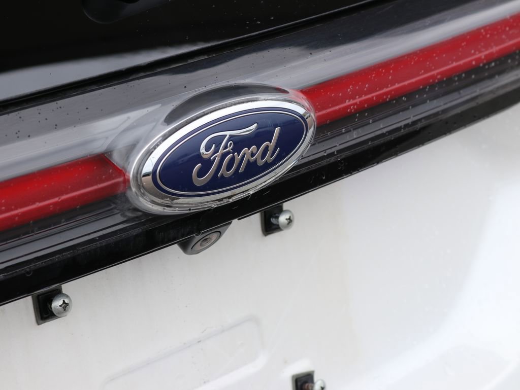Used 2015 Ford Edge Titanium AWD/4WD image 13