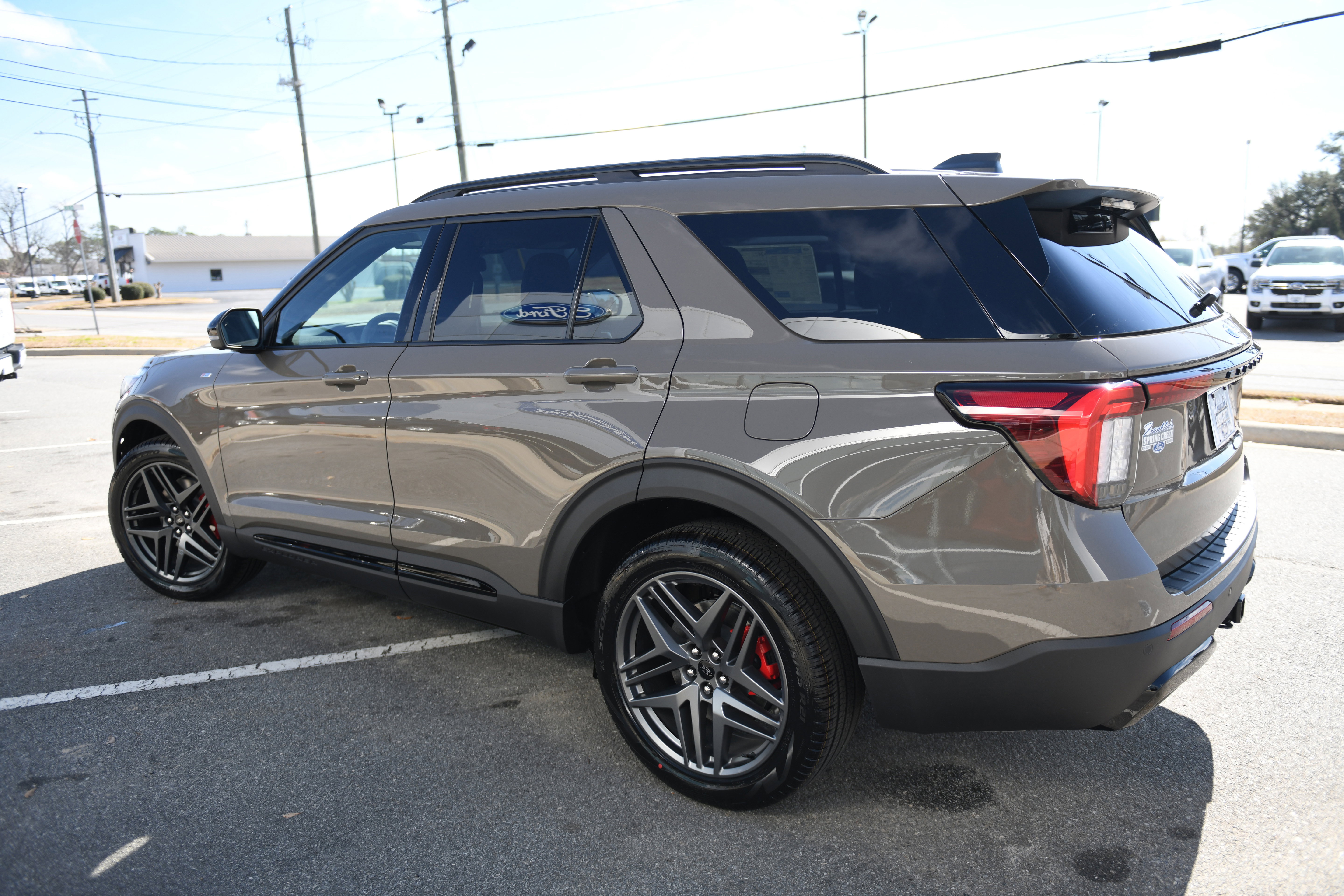 New 2026 Ford Explorer ST-Line w/ ST-Line Street Pack image 15