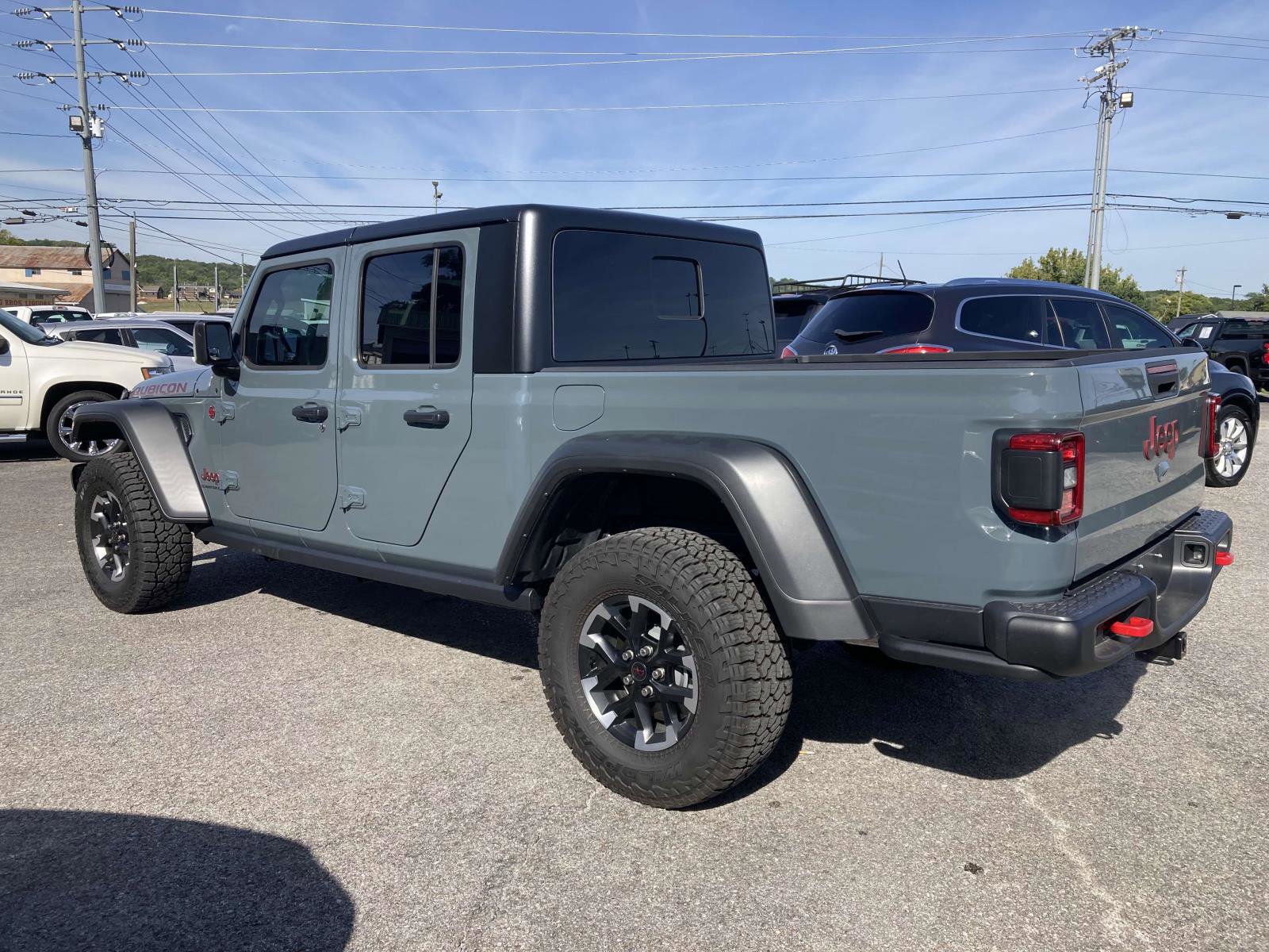 Used 2025 Jeep Gladiator Rubicon w/ Convenience Group image 4