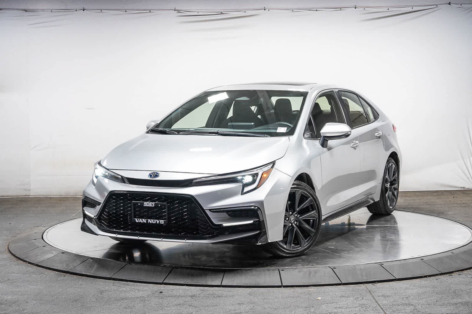 Used 2024 Toyota Corolla SE w/ SE Package
