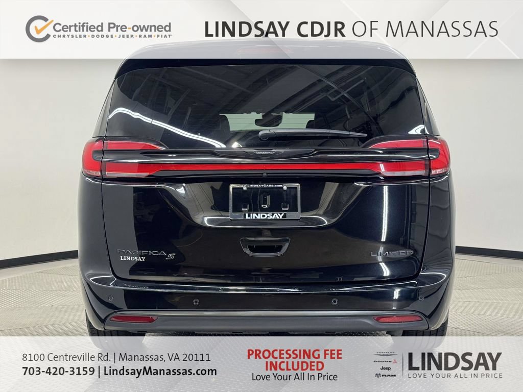 Certified 2025 Chrysler Pacifica Limited FWD image 8