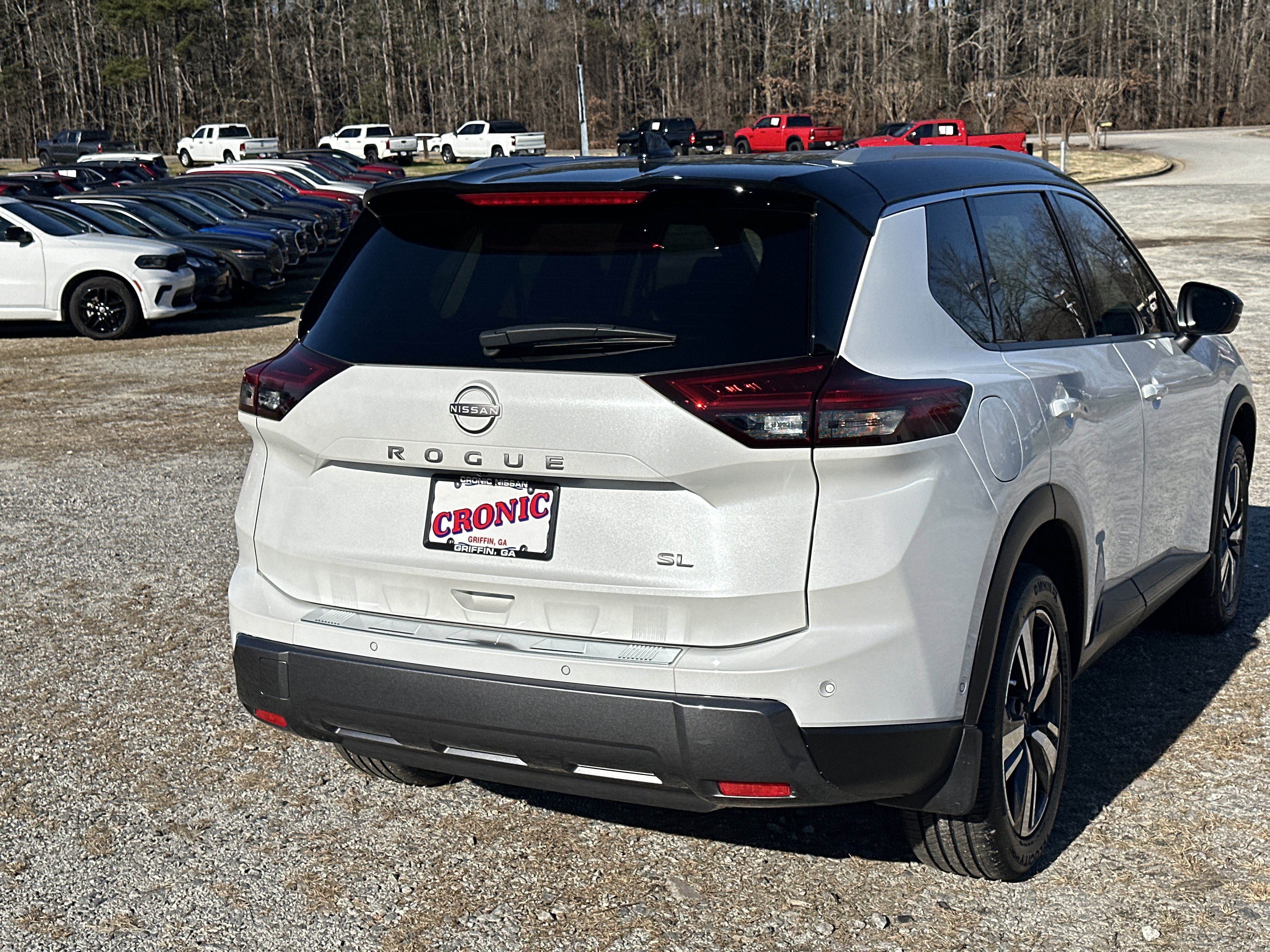 Used 2024 Nissan Rogue SL image 5