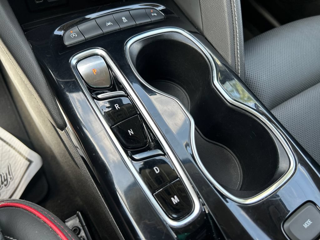 Used 2022 Buick Envision Essence w/ Technology Package I FWD image 30