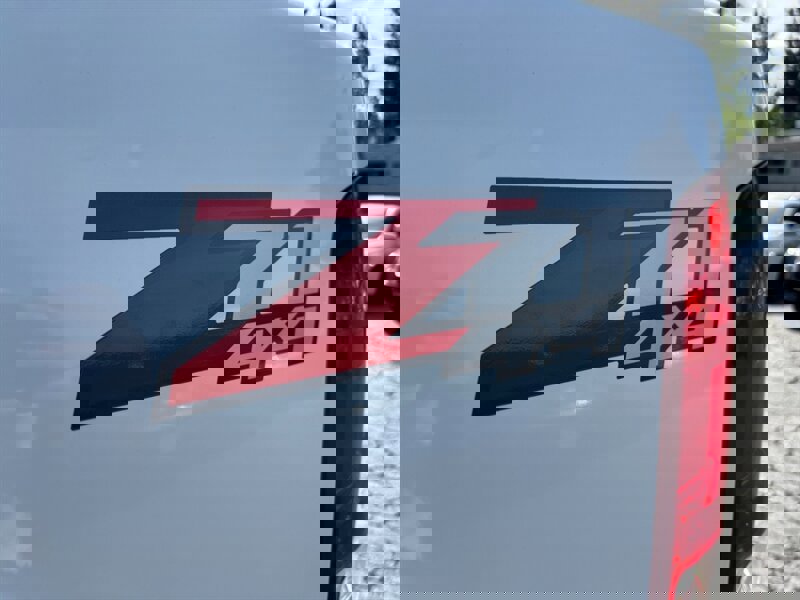 Used 2012 GMC Sierra 1500 SLT w/ SLT Convenience Package image 18