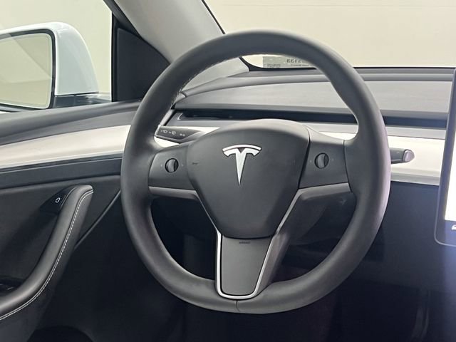 Used 2023 Tesla Model Y 2WD image 14