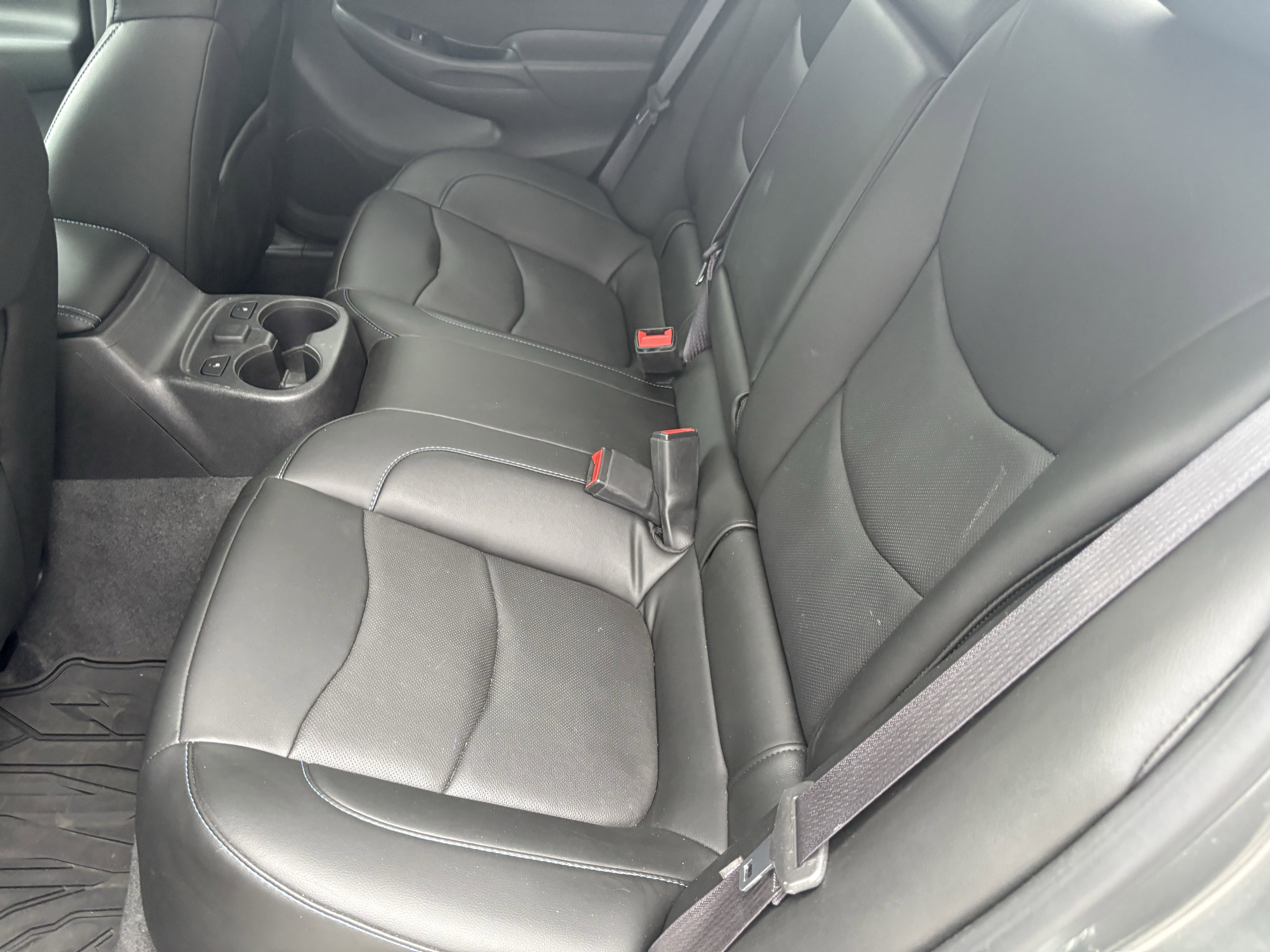 Used 2017 Chevrolet Volt Premier w/ Driver Confidence II Package FWD image 9