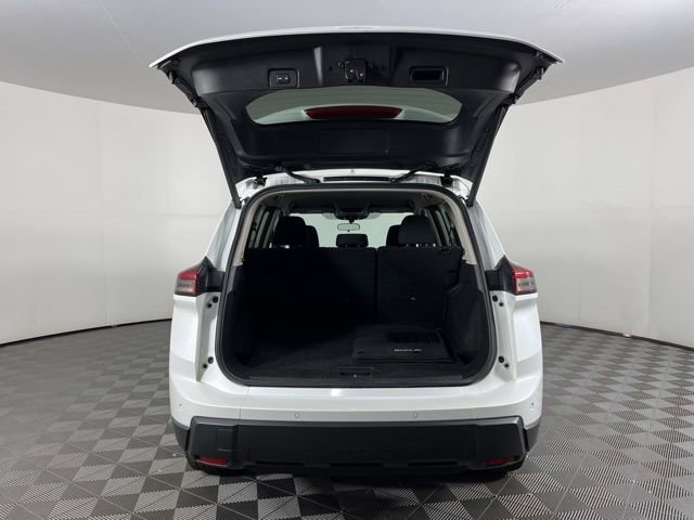 Used 2024 Nissan Rogue SV FWD image 47