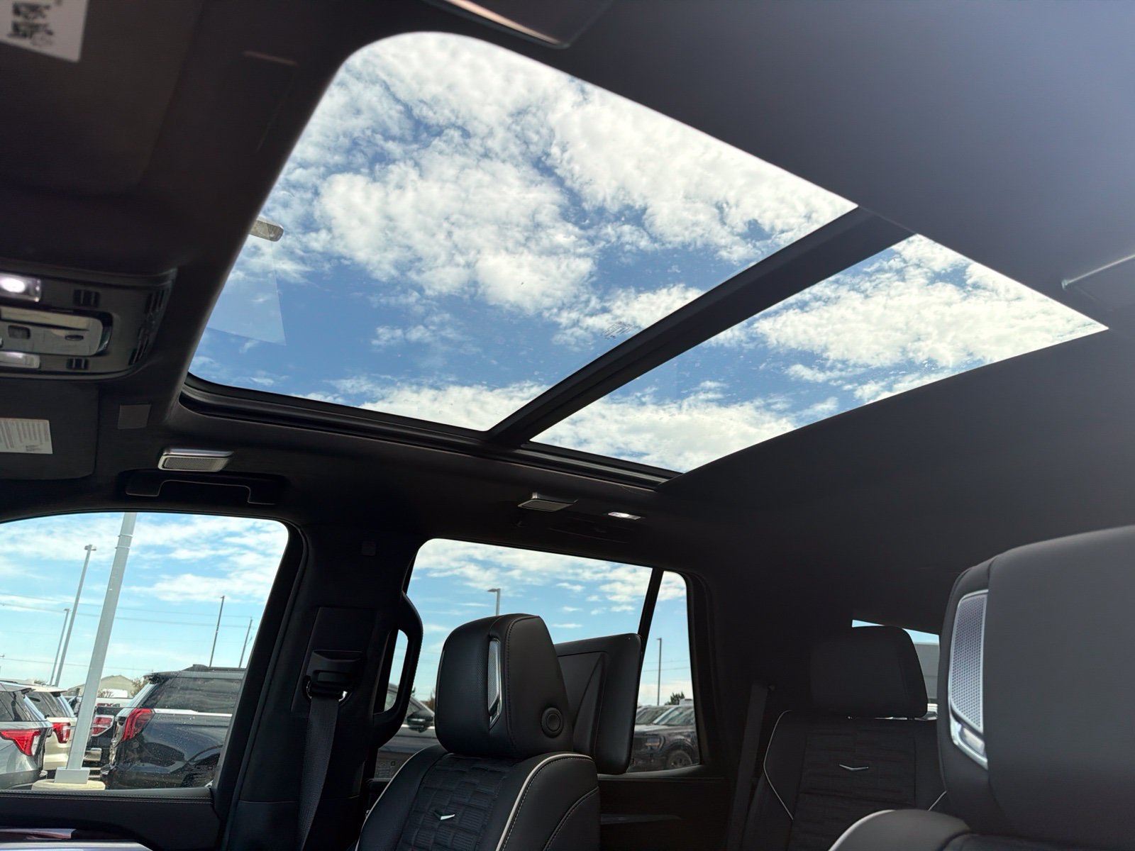 Used 2025 Cadillac Escalade Sport Platinum AWD/4WD image 16